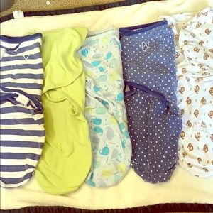 Lot of 5 newborn swaddles SwaddleMe summer
